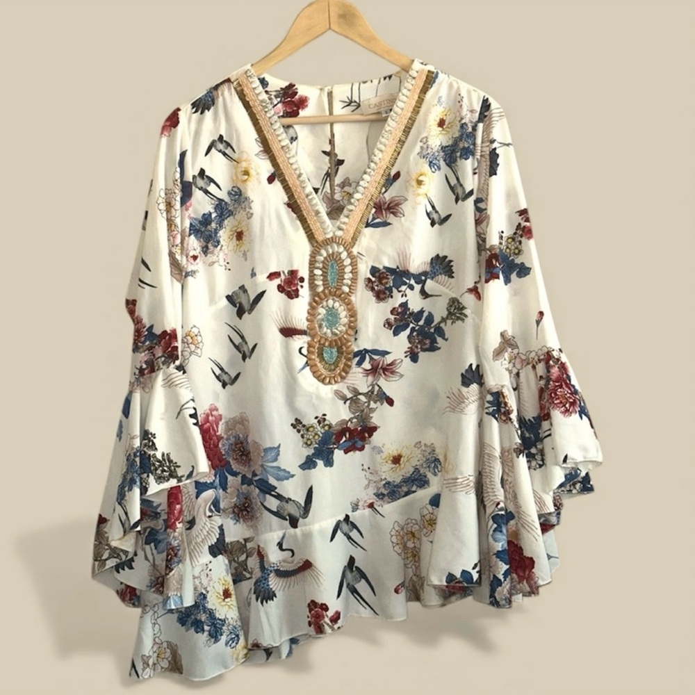 Elegant White Floral Beaded V-Neck Women's Top